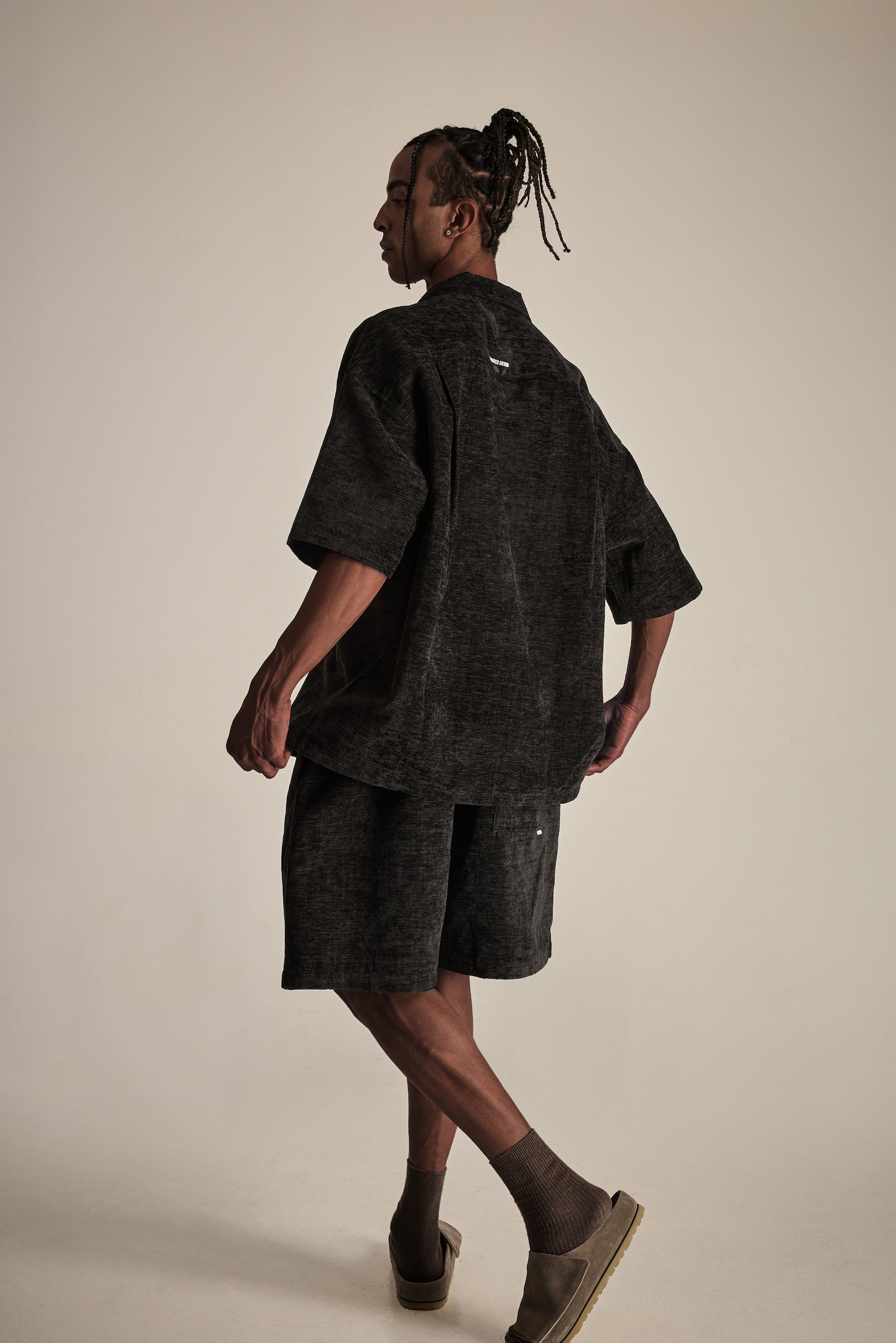 VELVET SHORTS 條絨短褲 - SHARECO DESIGN
