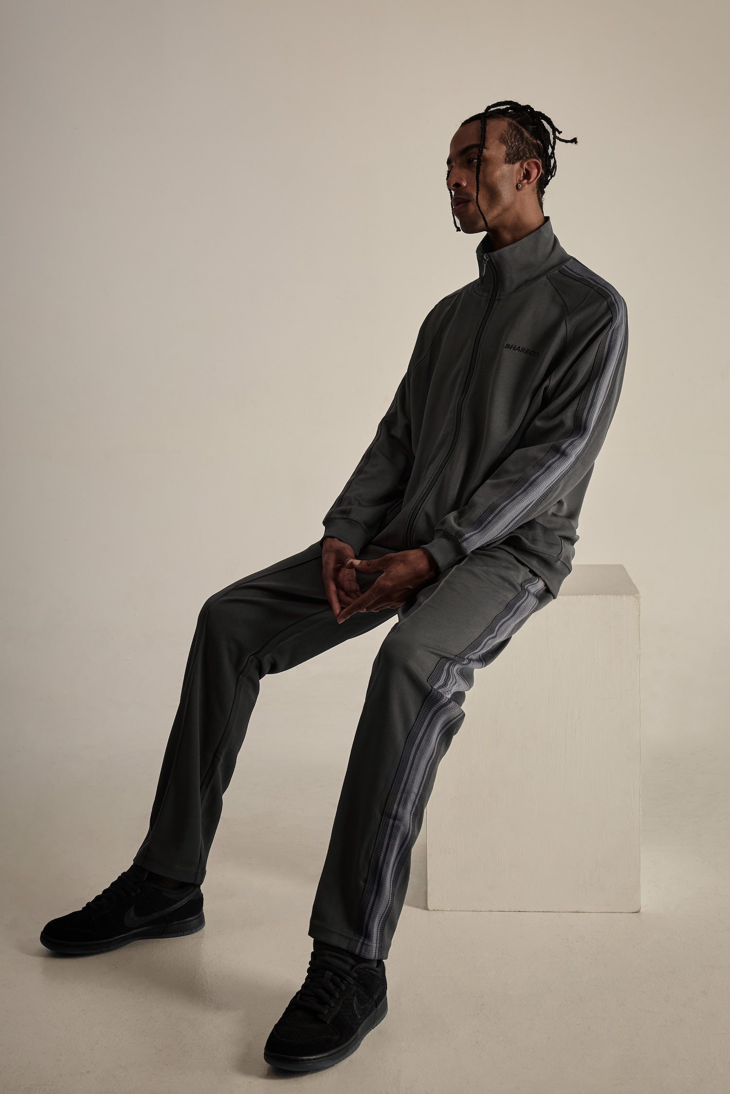 TRACK PANTS 直筒運動褲 - SHARECO DESIGN