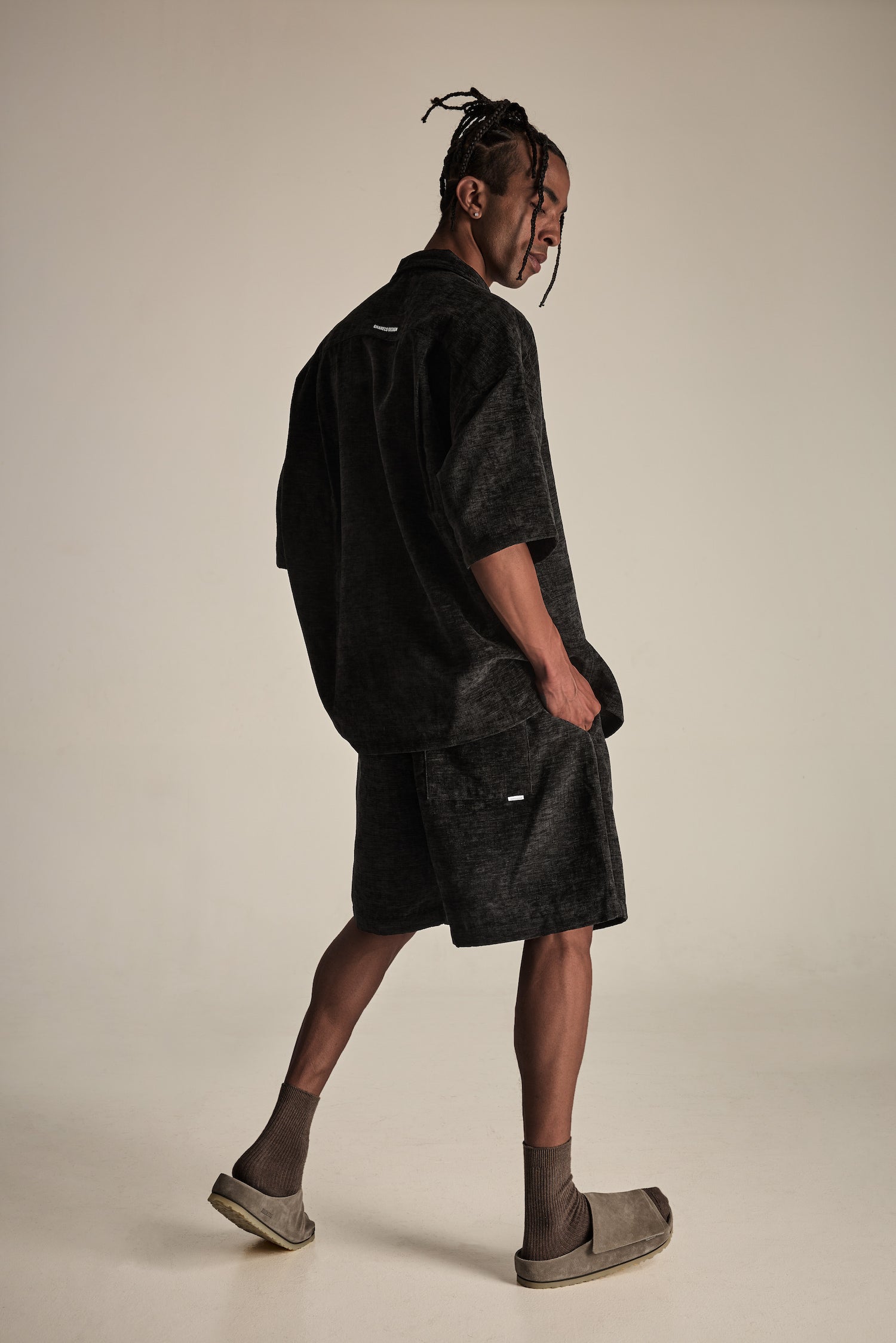 VELVET SHORTS 條絨短褲 - SHARECO DESIGN