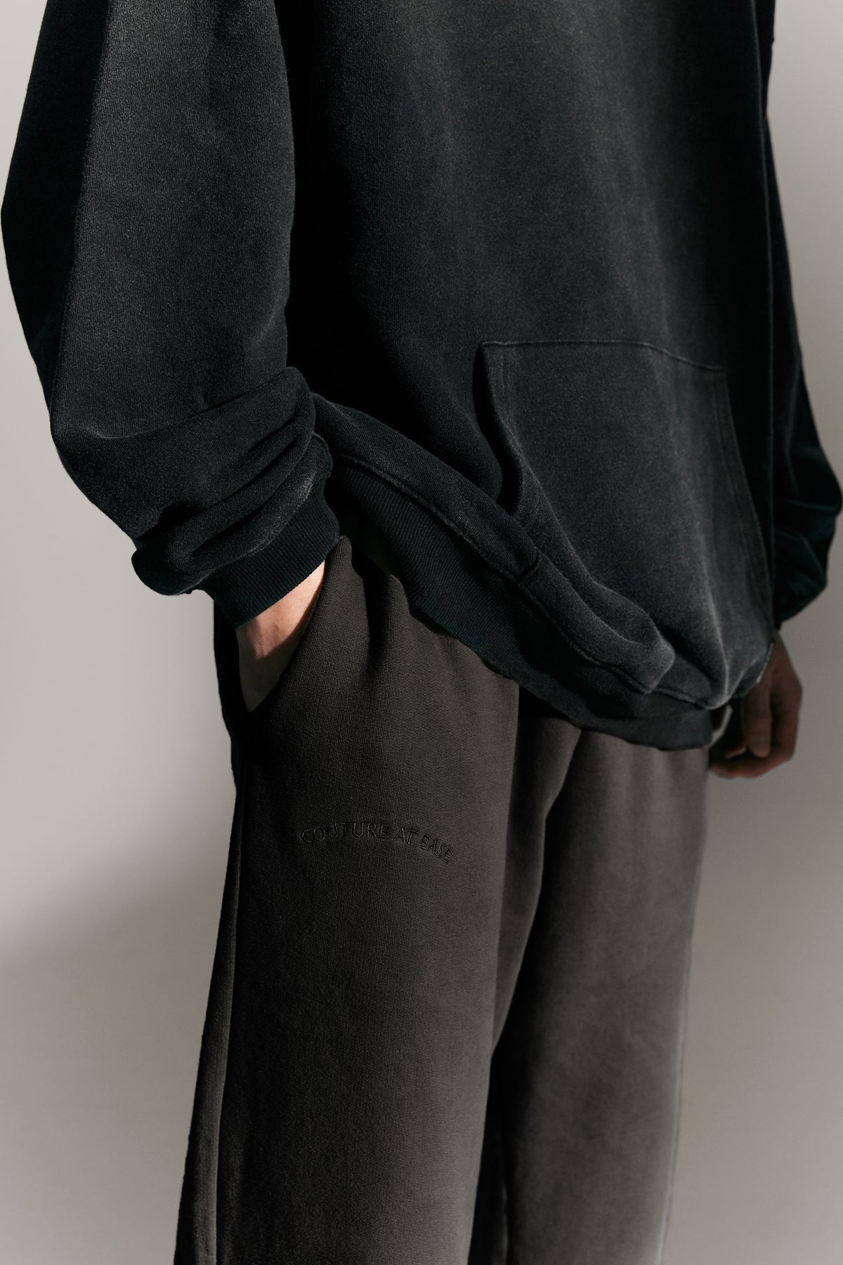 “CAE”WASHED WIDE LEG SWEATPANTS 水洗直筒棉寬褲 (炭灰)